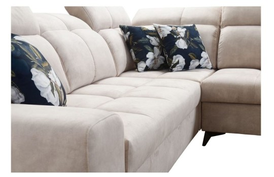 kanapa starannie wykonana