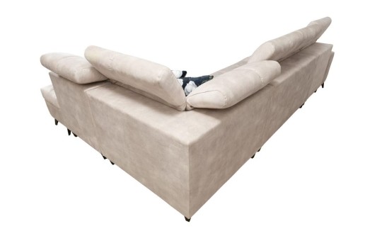 sofa z wysokim oparciem 