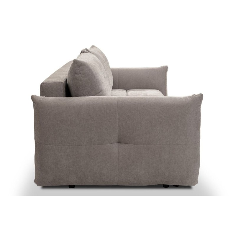 kanapa z pikowanymi poduszkami 