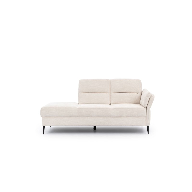 sofa na wysokich czarnych nogach 