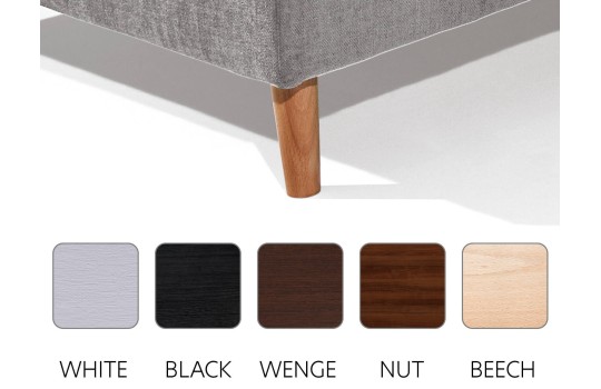 narożnik na drewnianych nogach 