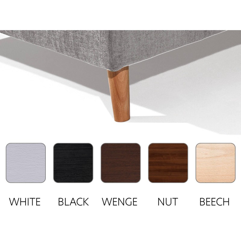 narożnik na drewnianych nogach 