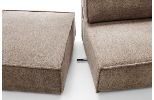 kanapa z dostawianą pufą do spania 