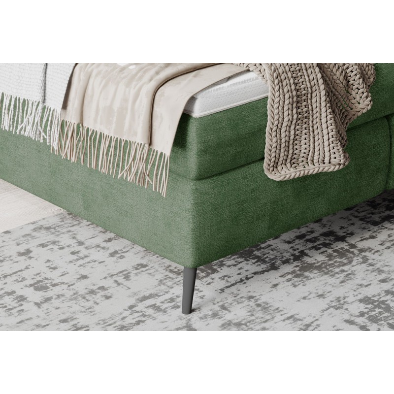 lóżko gerat na wysokich nogach 