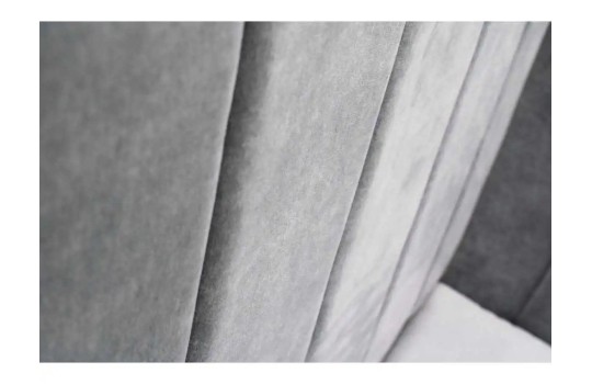 narożnik z przeszyciami na oparciu 