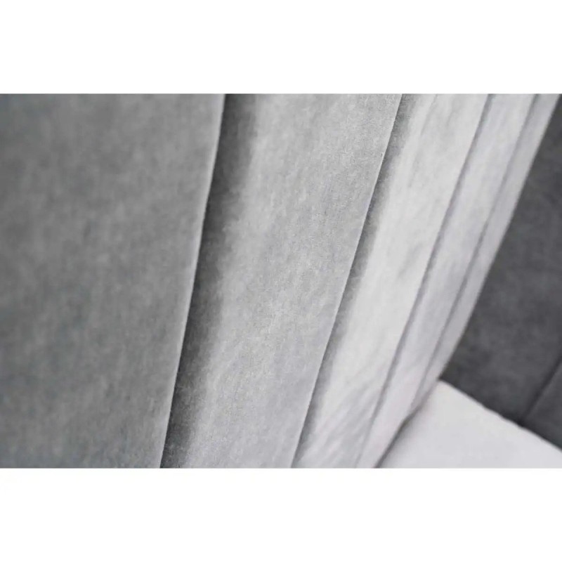 narożnik z przeszyciami na oparciu 