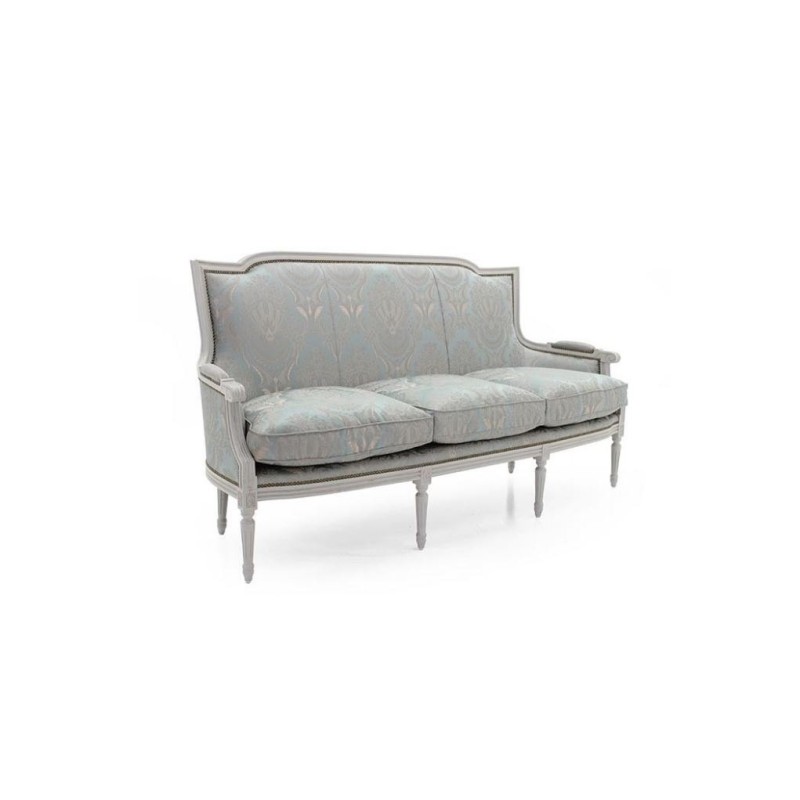 szara sofa w klasycznym stylu 