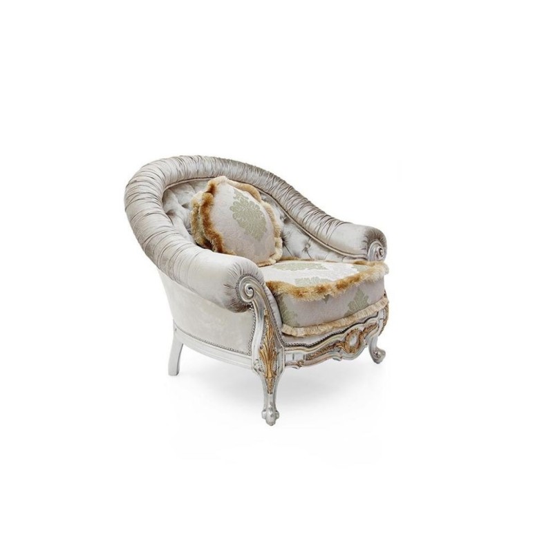 fotel w srebrnej tkaninie 