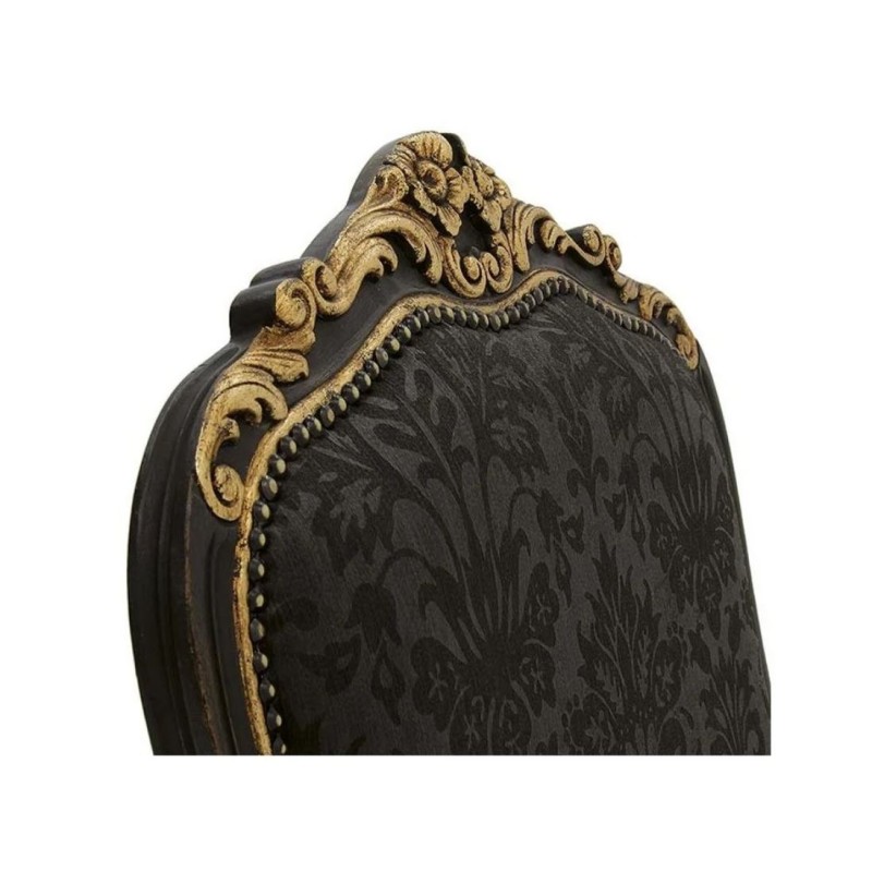 krzesło z rzeźbieniami 