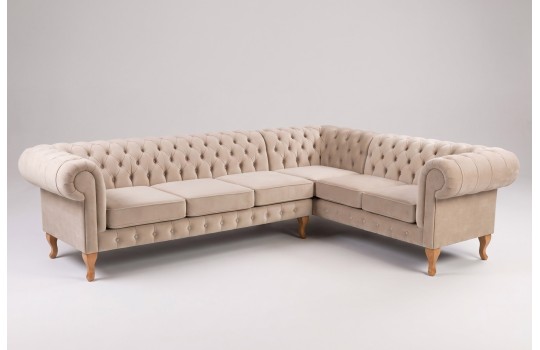 Beżowy pikowany narożnik chesterfield Oliwer na drewnianych nóżkach Beżowy pikowany narożnik chesterfield Oliwer na drewnianych nóżkach