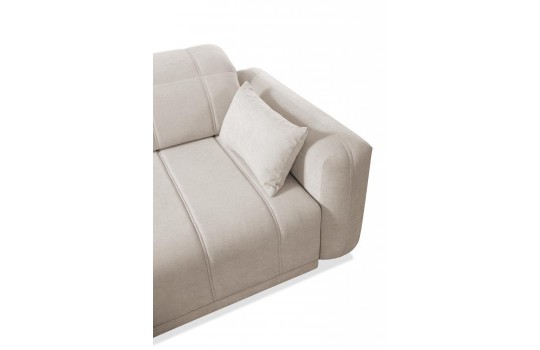 narożnik z poduszkami dekoracyjnymi 