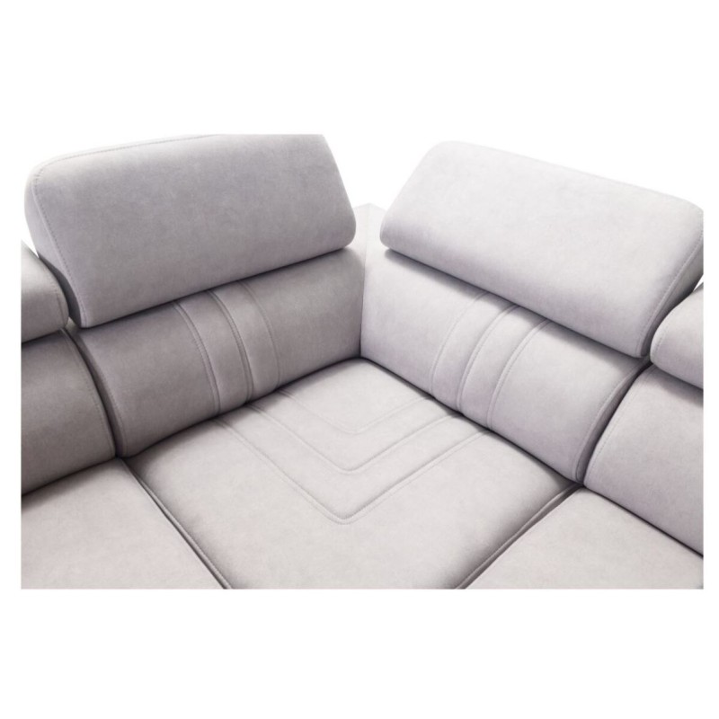 kanapa w szarym kolorze 