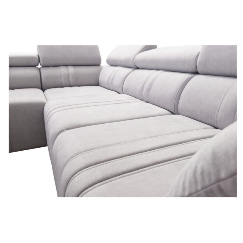 narożnik z nowoczesnymi przeszyciami 