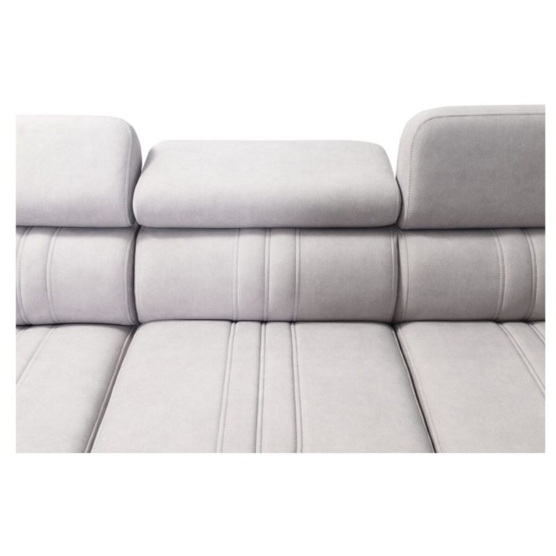 narożnik z przeszyciami na oparciu 