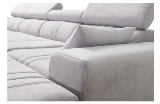 szara kanapa do salonu 