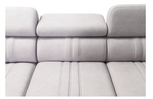 narożnik z przeszyciami na oparciach 