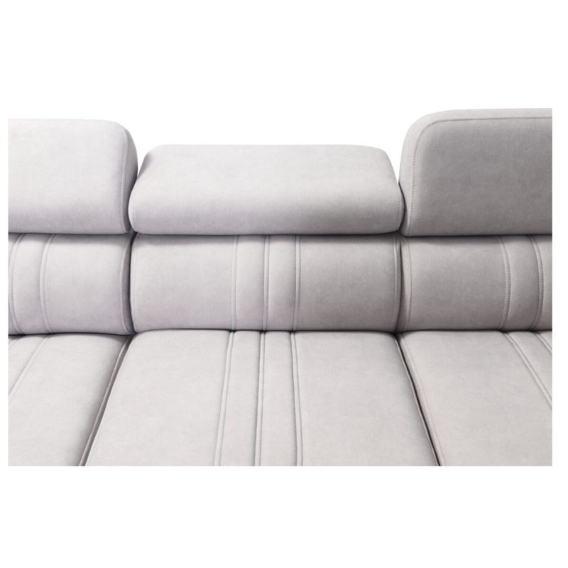 narożnik z przeszyciami na oparciach 