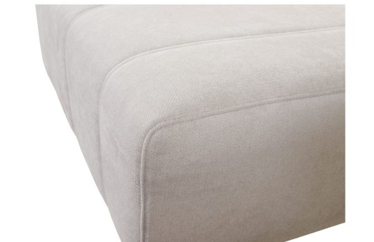 narożnik z nowoczesnymi przeszyciami 