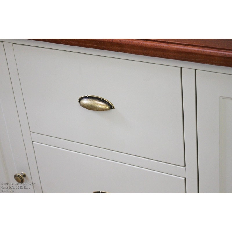 Biała komoda retro Lorenty