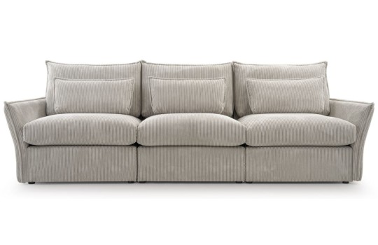 sofa w szarej tkaninie 
