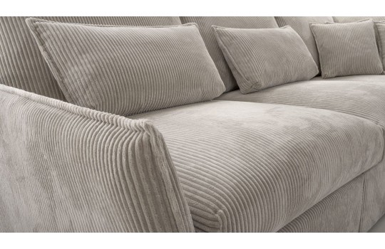 sofa w sztruksowym materiale 