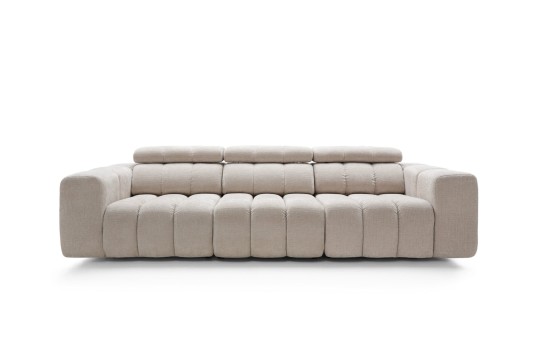 sofa z wysokimi oparciami 