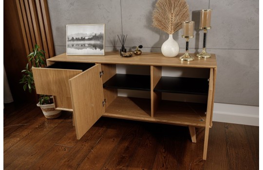 Komoda Myra w środku