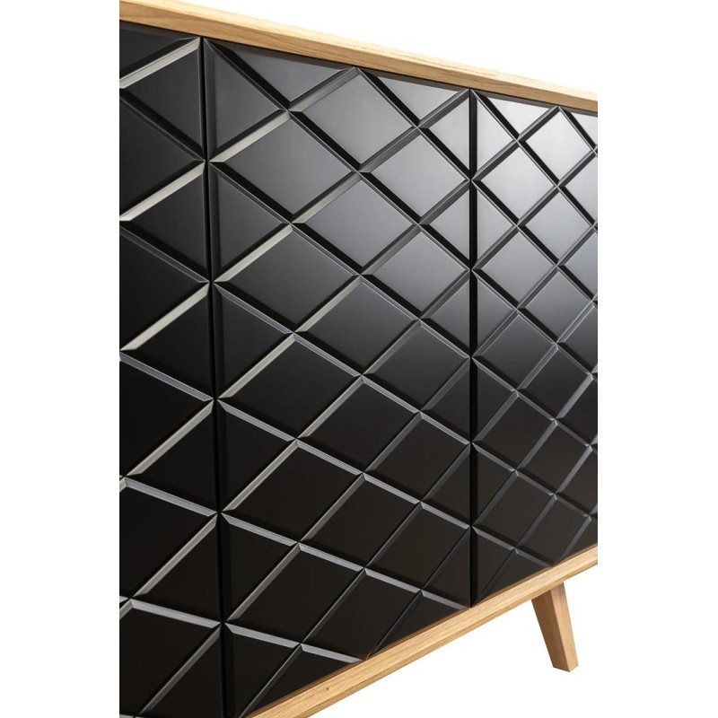 Czarne fronty w komodzie Skara