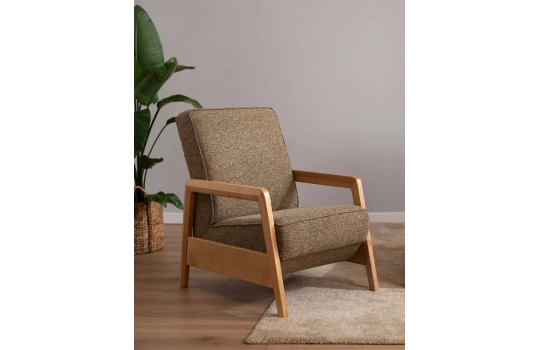 drewniany klasyczny fotel 