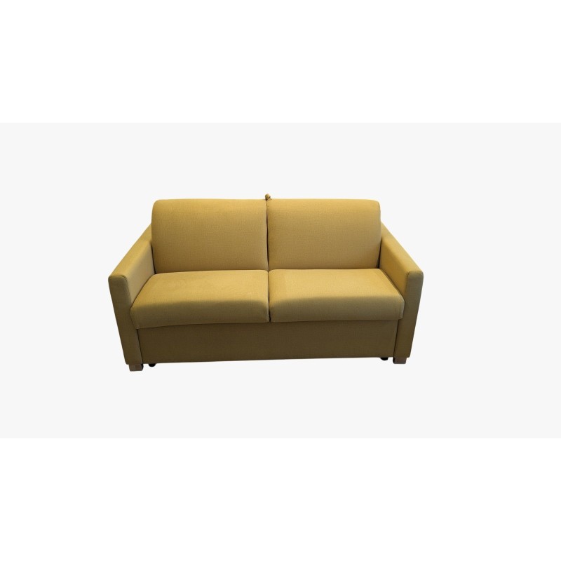 sofa w plamoodpornym materiale 