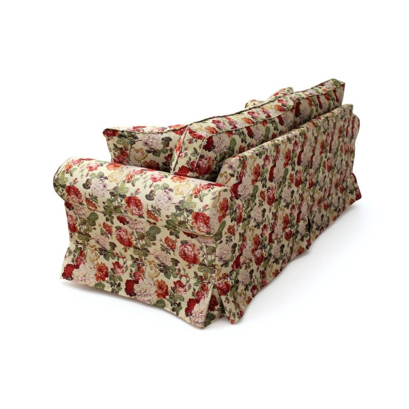 sofa z pokrowcem na zamek 