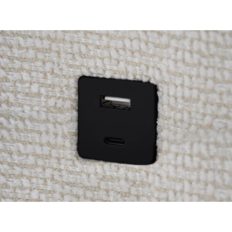 Port USB w narożniku Andi L