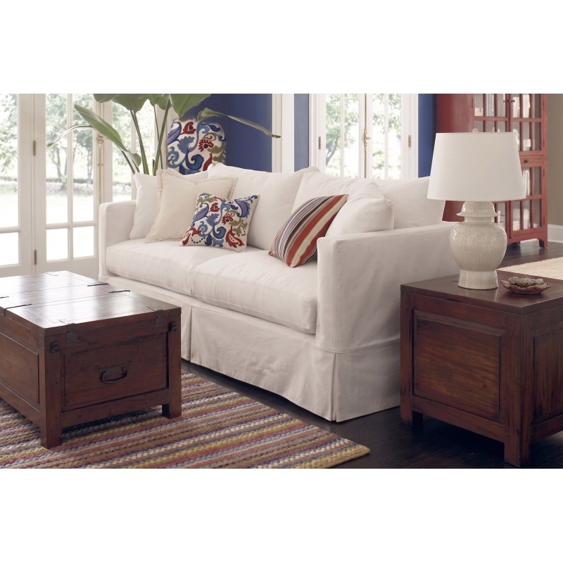 Sofa Vesper 180 cm w jasnym pokrowcu w eleganckim salonie