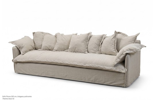 Jasna sofa z poduchami Piuma 250 cm ze zdejmowanym pokrowcem na białym tle Jasna sofa z poduchami Piuma 250 cm ze zdejmowanym pokrowcem na białym tle