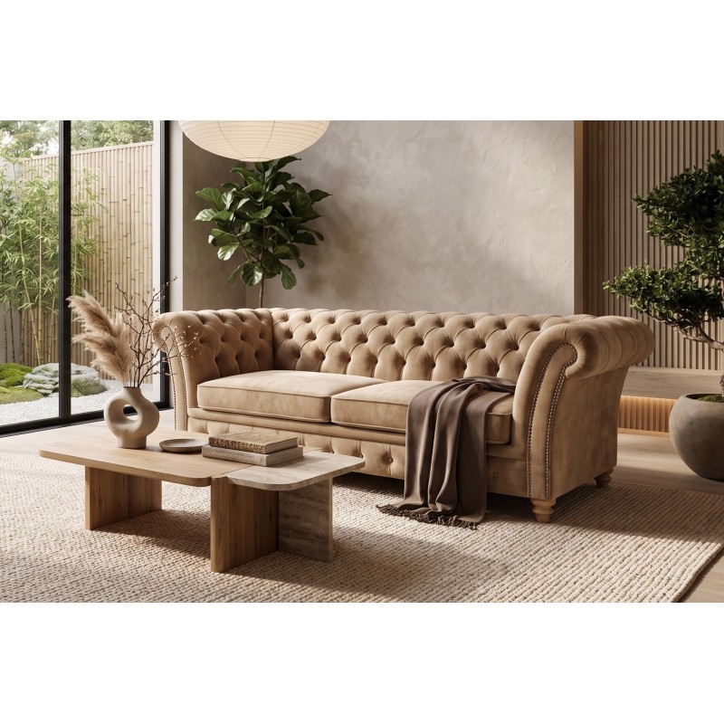 Beżowy Sofa Neapol w przytulnym salonie z drewnianym stolikiem kawowym Beżowy Sofa Neapol w przytulnym salonie z drewnianym stolikiem kawowym