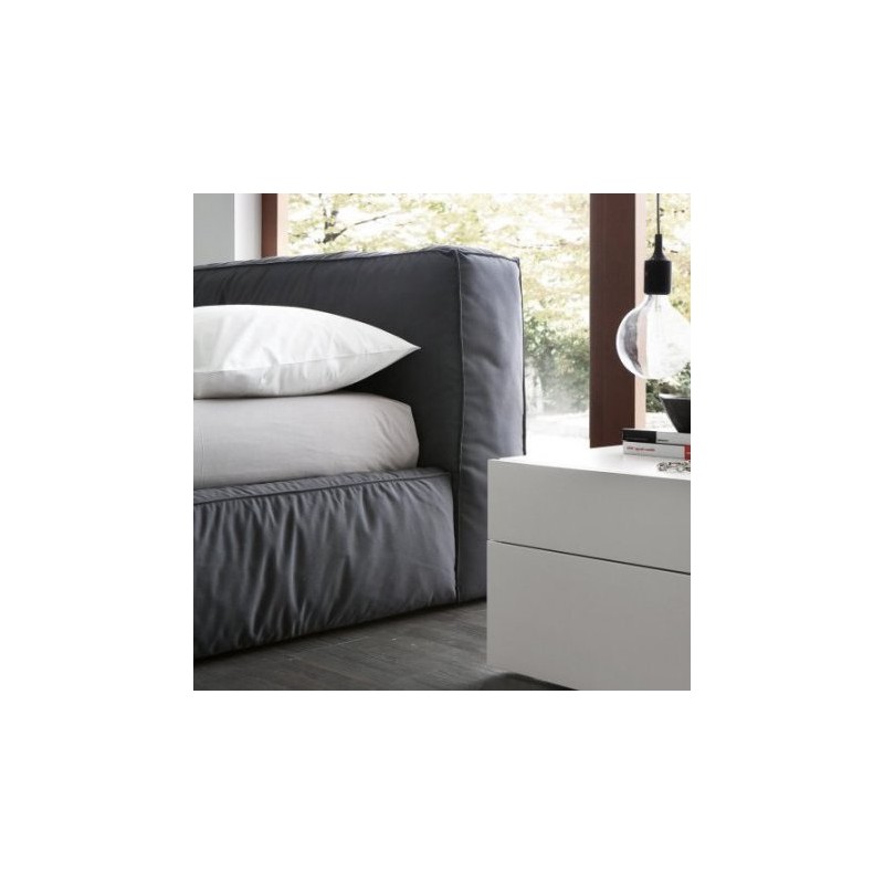 łóżko tapicerowane Orso do sypialni 