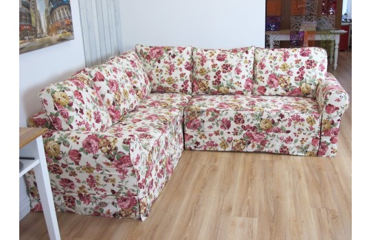 Narożnik w kwiaty do salonu Rubin