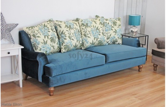 Sofa Elton poduchami w kwiaty 