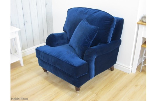 Fotel w pluszowej tkaninie