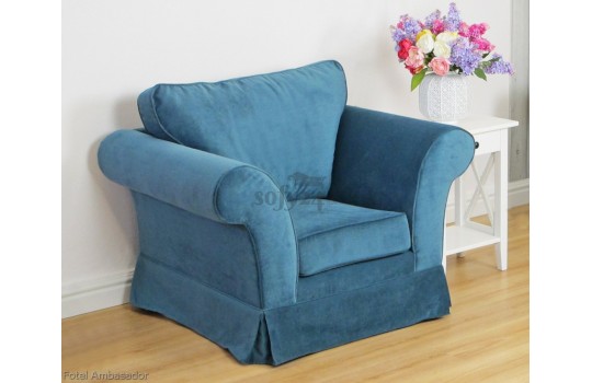 Fotel w pluszowej tkaninie
