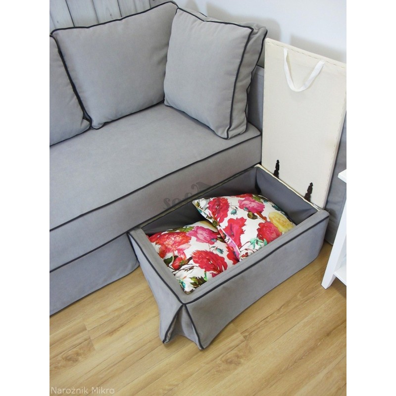 Mały schowek w narożniku