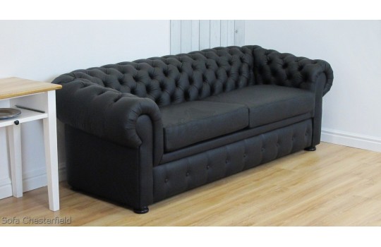 Czarna kanapa chesterfield reto