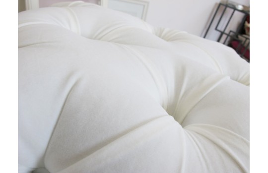 Pikowania na pufie Cubo