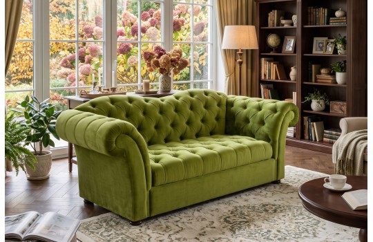 Falista kanapa Chesterfield Wave – zielony welur, pikowane oparcie w jasnym salonie Falista kanapa Chesterfield Wave – zielony welur, pikowane oparcie w jasnym salonie