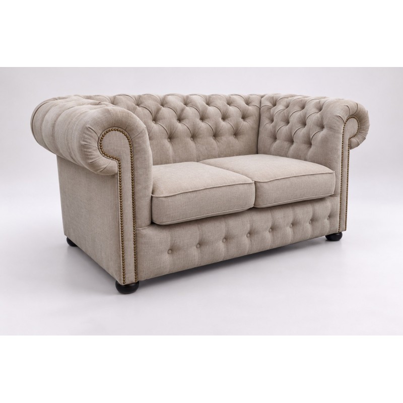 Mała sofa chesterfield Parole 160 cm w brązowej skórze, widok pod kątem Mała sofa chesterfield Parole 160 cm w brązowej skórze, widok pod kątem