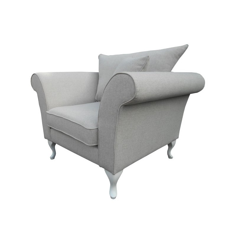 Fotel na nogach ludwikowskich Aprikola 