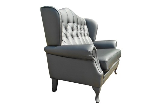 Sofa chesterfield  z wysokim oparciem Bertiso 