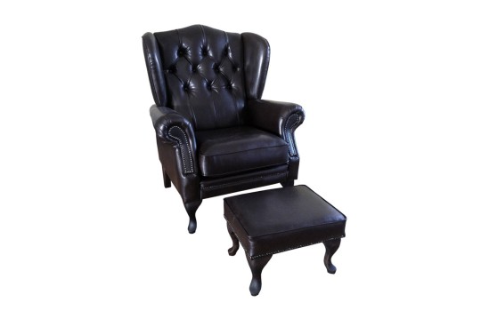 Fotel chesterfield Bertiso z pufą
