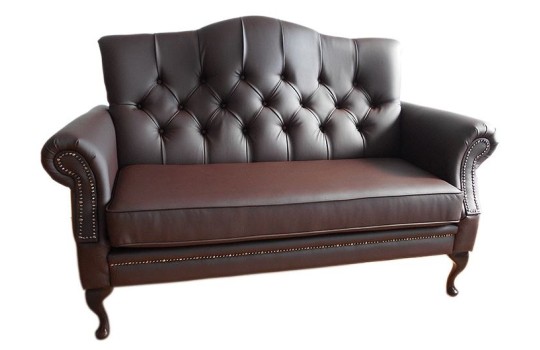 Skórzana kanapa w stylu chesterfield Arligo 150 cm 