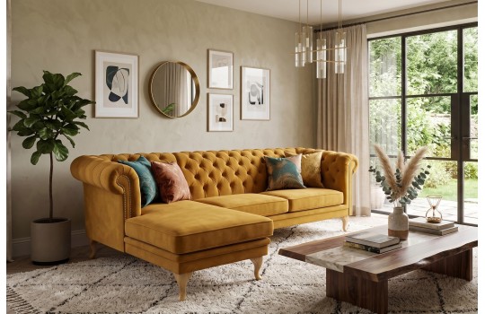 Musztardowa sofa narożna York 280x180 cm w aranżacji przestronnego salonu Musztardowa sofa narożna York 280x180 cm w aranżacji przestronnego salonu